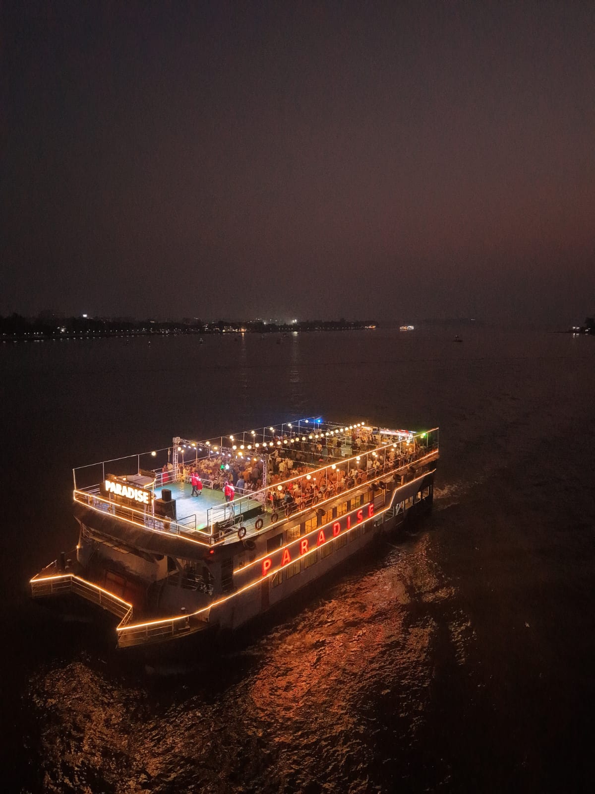 Paradise Triple Deck Dinner Cruise