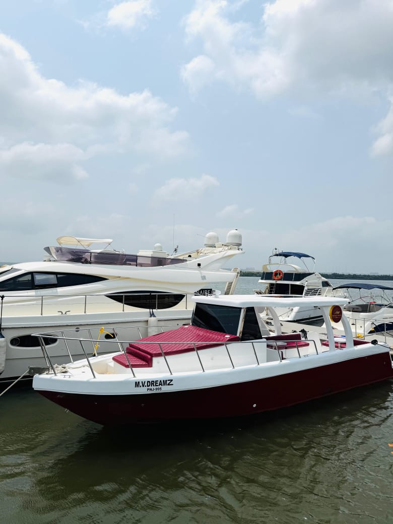 Dreamz Yacht