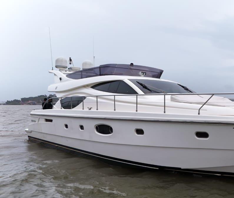 Ferretti 460